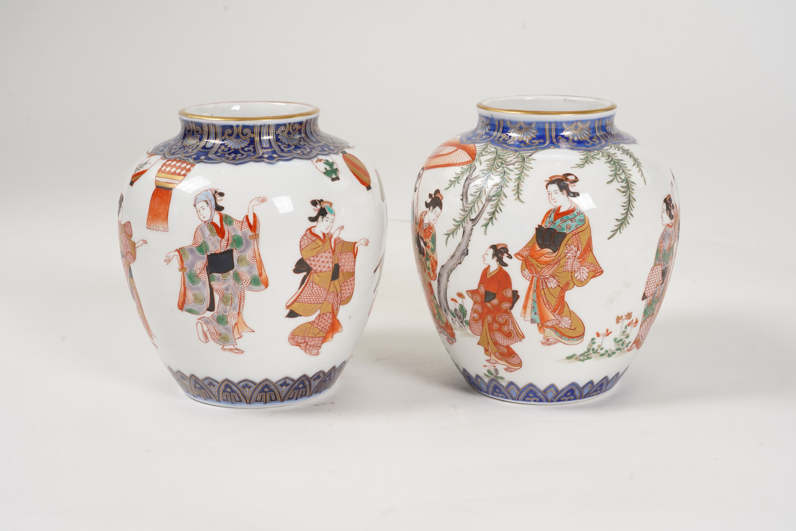 A near pair of Japanese Imari ovoid vases, early 20th century